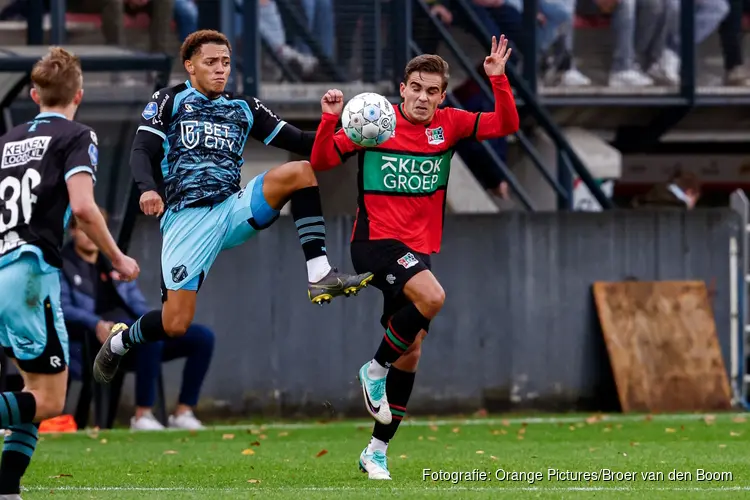 NEC met tien man naast FC Volendam in knotsgekke slotfase