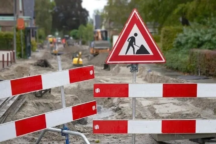 De Waalbrug afgesloten vanwege werkzaamheden